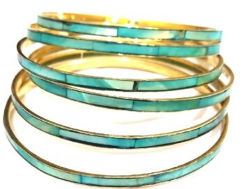 Bright Shell Bangles in Green – Set of 6