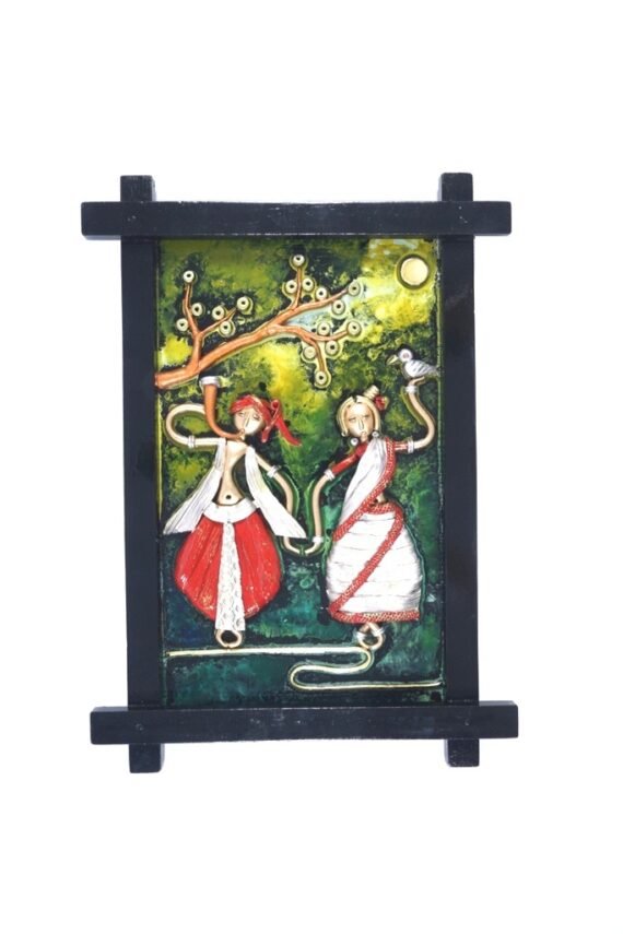 Trendy Mural Frame - Couple In Festive Mood